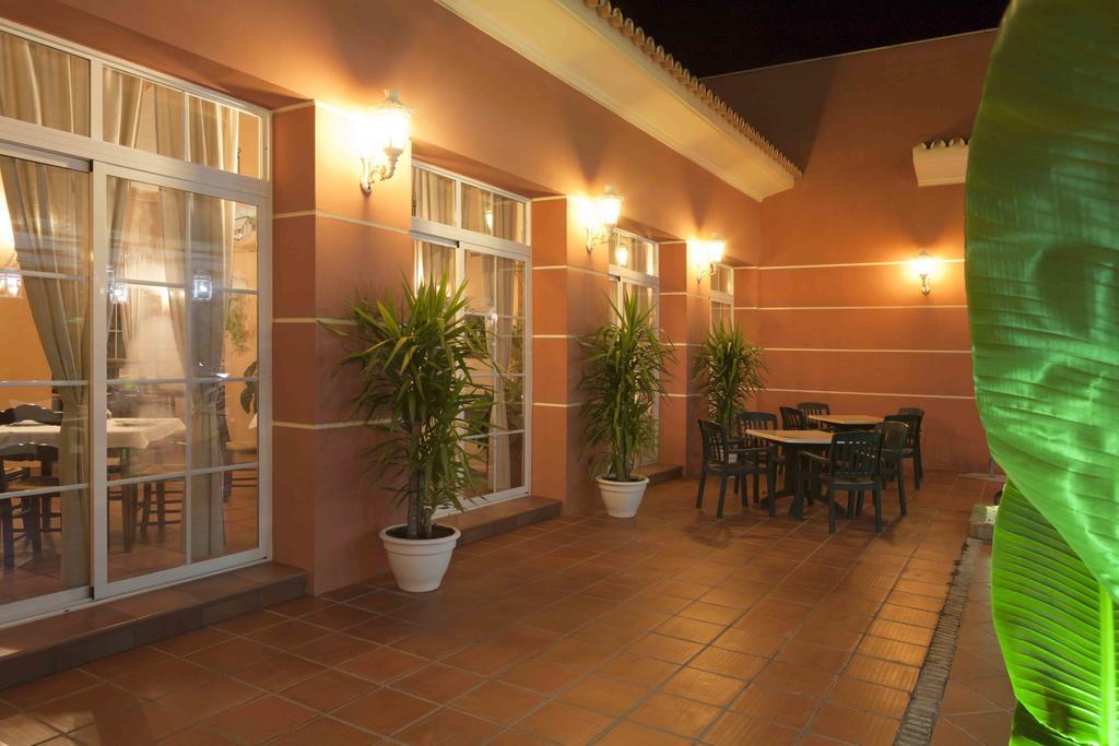 Hostal Rte. Casa Miguel Matalascañas Exteriör bild