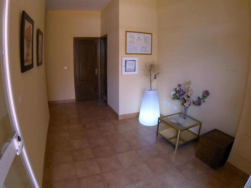 Hostal Rte. Casa Miguel Matalascañas Exteriör bild